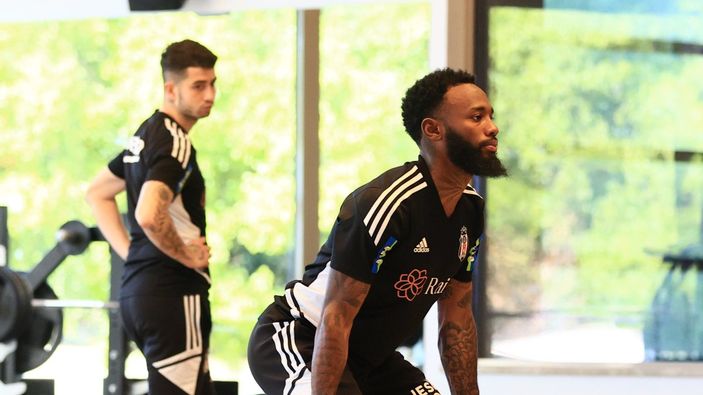 Dünya Kupası'ndan dönen N'Koudou, Beşiktaş kampına katıldı