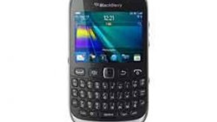 Blackberry yeni Curve 9320'yi tanıttı