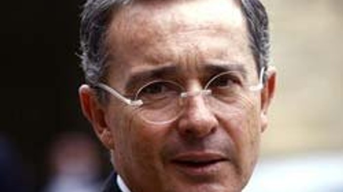 Uribe'ye bombalı saldırı engellendi