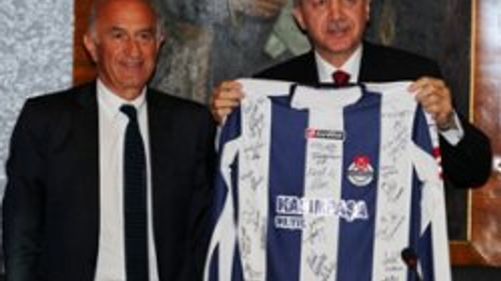 Erdoğan Kasımpaşalı futbolcuları kabul etti