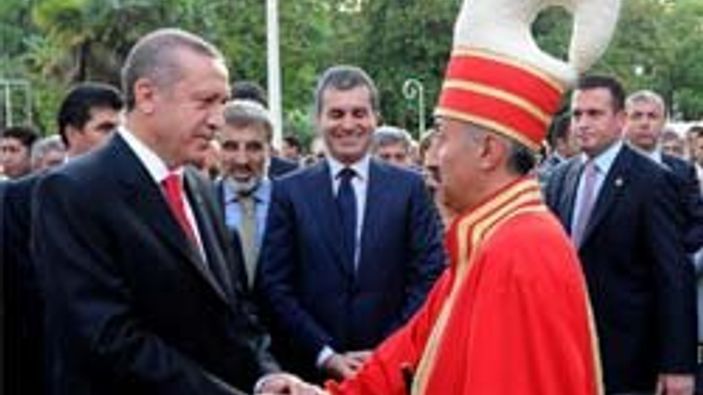 Başbakan Erdoğan'dan Mehter'li karşılama