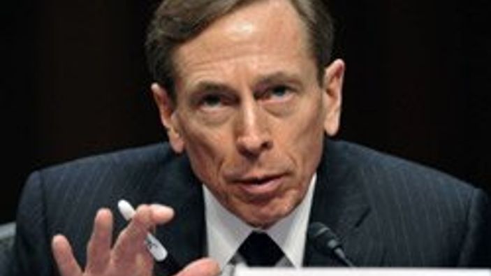 Eski CIA Başkanı Petraeus ABD Kongresi'ne ifade verdi