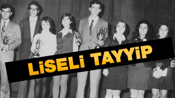 Erdoğan'ın şiir yarışmasındaki fotoğrafı