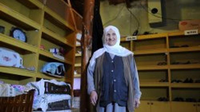 Vizontele Tuuba'nın film setinde yaşıyor