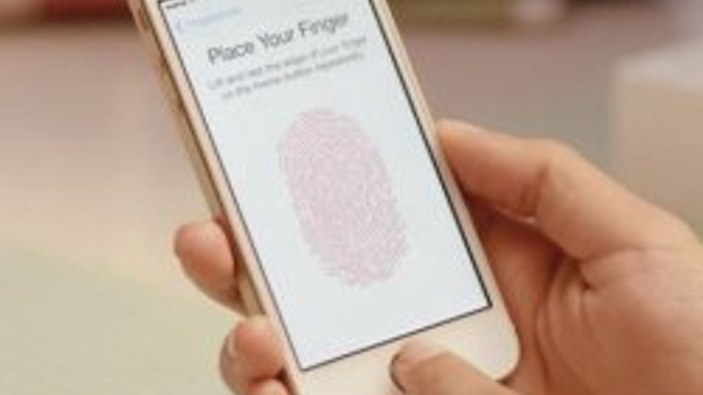 Apple’ın parmak izi sensörü hack’lendi