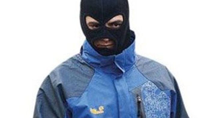 Mersin'de markette silahlı soygun