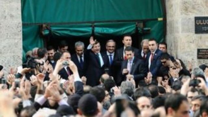 Bursa'da Ahmet Davutoğlu izdihamı