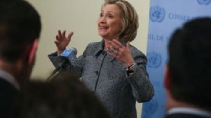 TRT muhabirinin Hillary Clinton'a sorusu gündem oldu