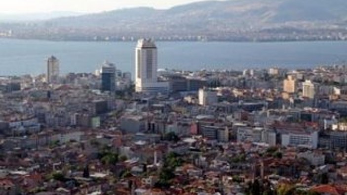 İzmir'de yapıların yüzde 65'i risk altında