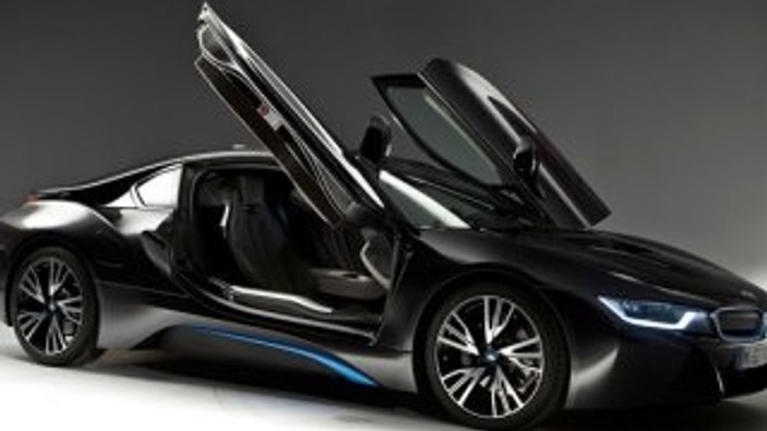 BMW'nin elektrikli modeli İ Türkiye'de satış rekoru kırdı