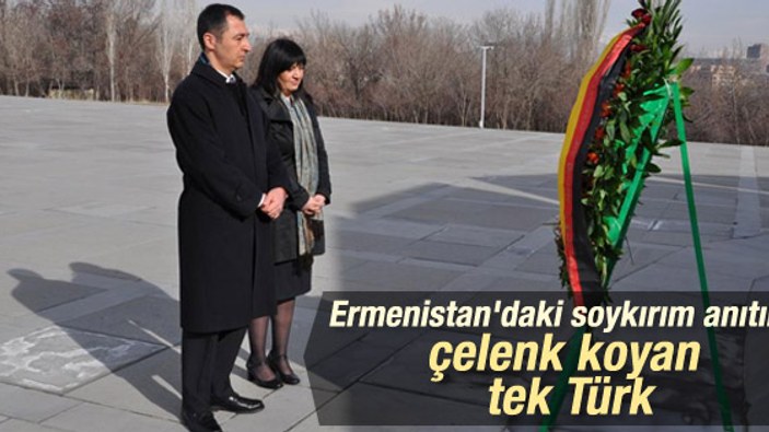 Cem Özdemir Ermenistan'da soykırım anıtına çelenk koydu