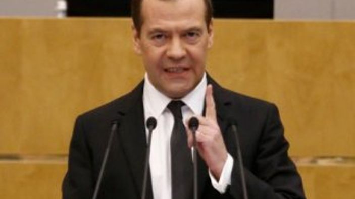Medvedev İstanbul'a geliyor