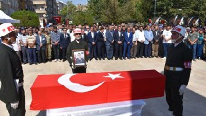 Diyarbakır şehidini uğurladı