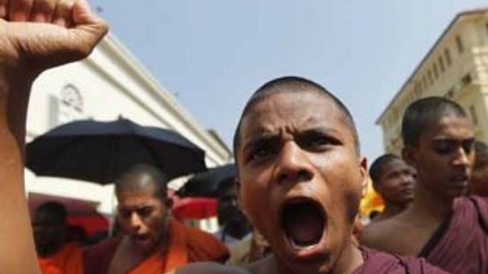 Sri Lankalı Budistler Arakan Müslümanlarına saldırdı