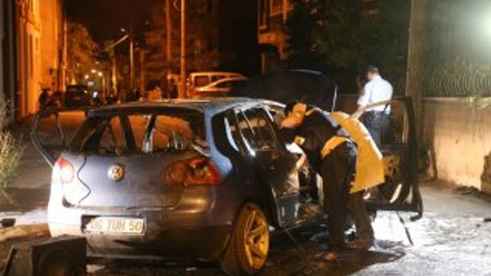 Sivas'ta tartıştıkları kişilerin aracını yaktı