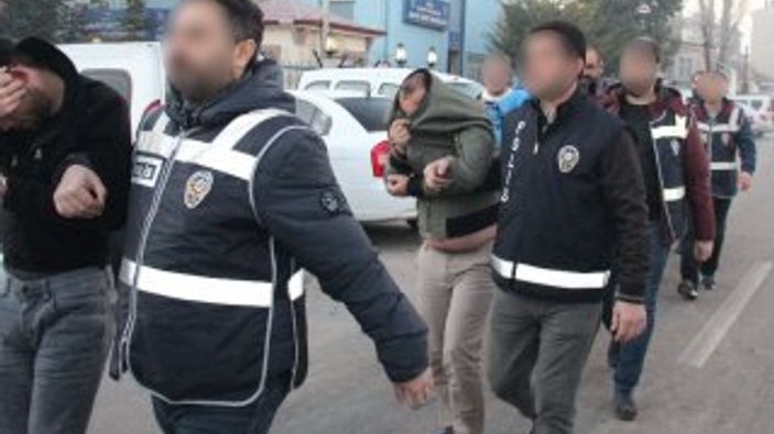 İnternetten ev araba satanları 1 milyon lira dolandırdılar