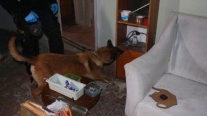 Bursa'da zehir tacirlerine baskın
