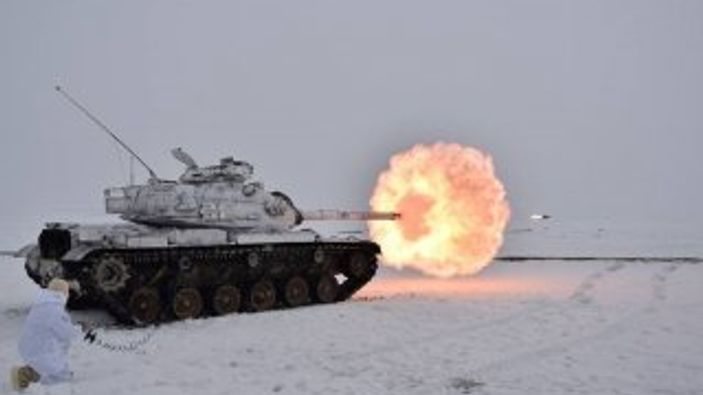 Kars'ta yerli silahlarla tatbikat