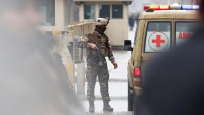 Afganistan'da askeri üsse terör saldırısı: 23 ölü