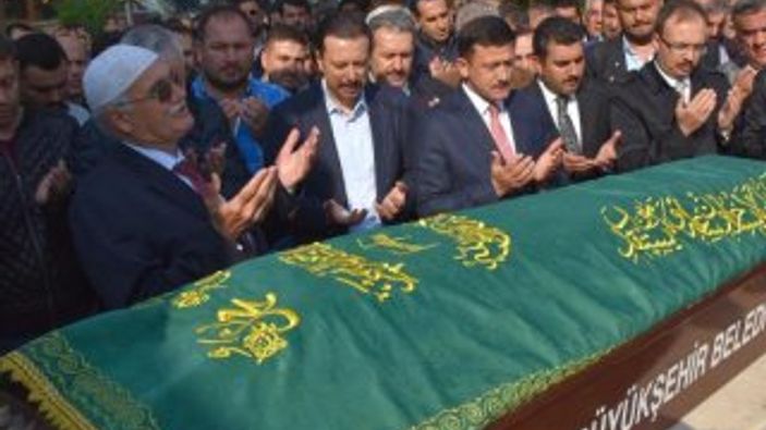 Kazada ölen başkan yardımcısının oğlu toprağa verildi