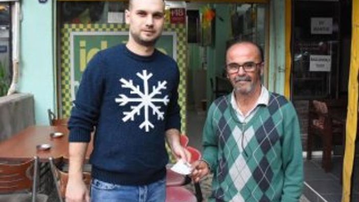 İkramiye kazanan kuponu bayiye verdi, karını aldı