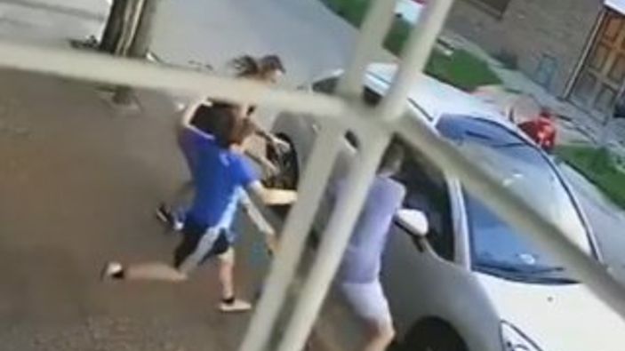Hırsıza tekme atan çocuk