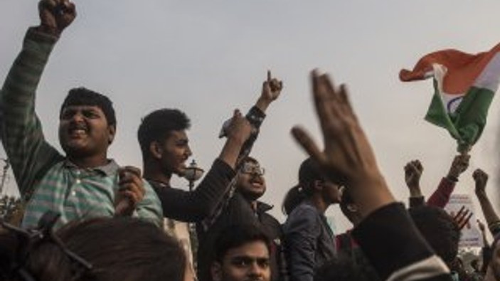 Hindistan'da vatandaşlık gösterilerinde 23 kişi öldü