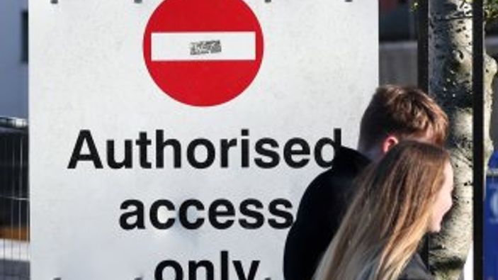İngiltere, koronavirüsü 'ciddi ve yakın tehdit' ilan etti