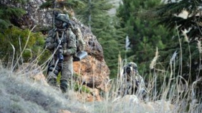 MSB: PKK/YPG'li 3 terörist daha teslim oldu