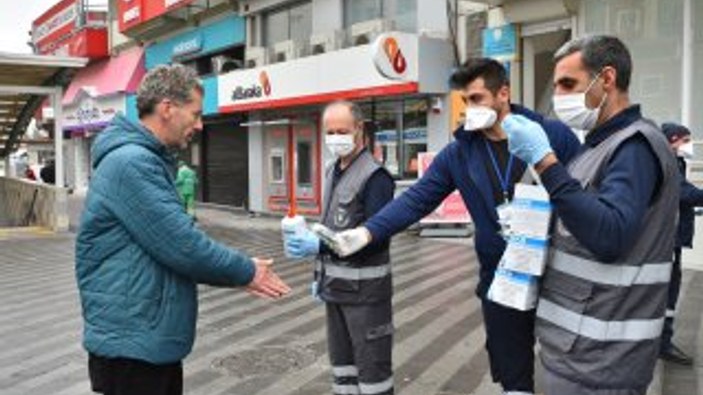 Maskeler Bursa Büyükşehir’den tedbir vatandaştan