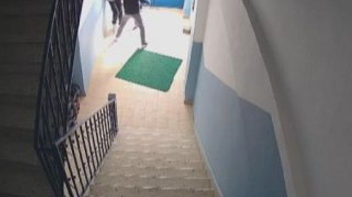 Başakşehir'de eve girmeden önce kavga eden hırsızlar