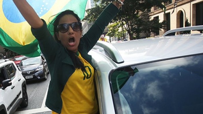 Brezilya'da karantina protestosu