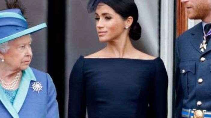 Meghan Markle ve Prens Harry, Kraliçe'yi görüntülü kutladı