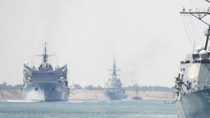 İran: Tehdit halinde ABD gemilerini vuracağız