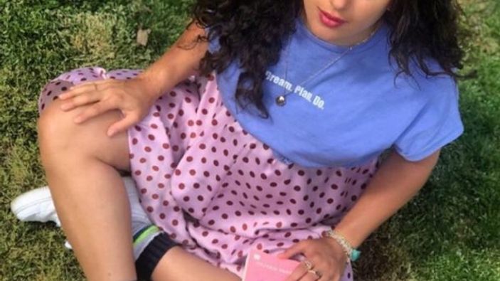 Cansu Tosun'dan hamilelik pozu