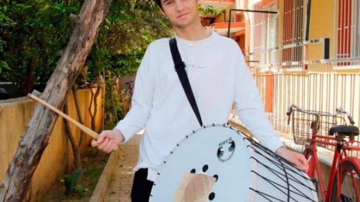 İzmirli fenomen davulcuya Demet Akalın'dan iş teklifi