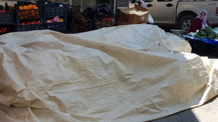 İzmir’de pazarcı kadın şalvarın içinde doğum yaptı