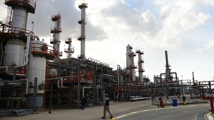 IEA: Küresel petrol talebi 2021'de günlük 5.5 milyon varil artacak