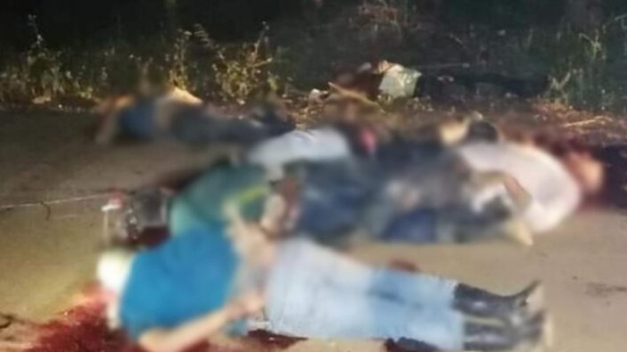 Meksika'da infaz edilmiş 12 ceset bulundu