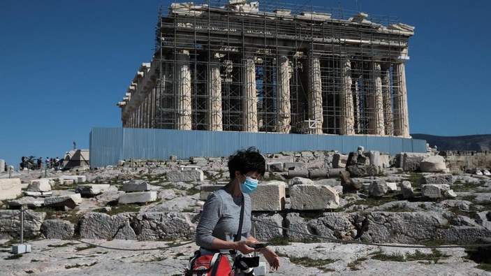 Yunanistan'ın turizm gelirleri geçen yıl yüzde 76,5 düştü