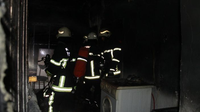 Kayseri’de alkol aldıktan sonra evini ateşe verdi