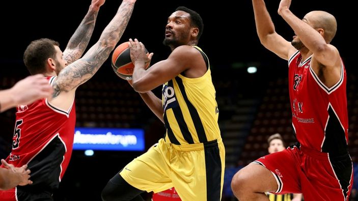 Fenerbahçe EuroLeague'de Armani'yi yendi
