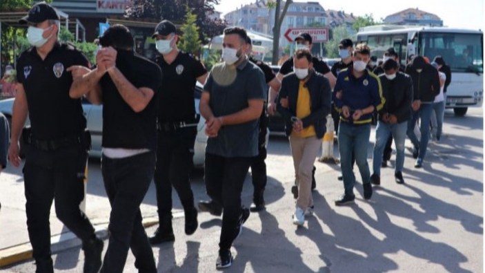 Kocaeli'de 3 milyon liralık vurgun yapan 14 sahte bankacı tutuklandı