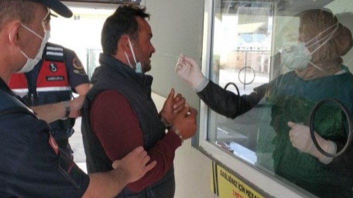 Samsun'da tutuklanan zanlı, koronavirüs testine götürülürken tehdit etti