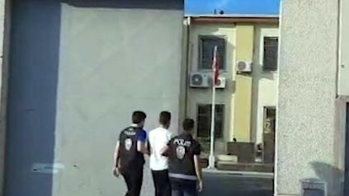 İzmir'de telefonlara ulaşıp, dolandırıcılık yapan şahıs yakalandı