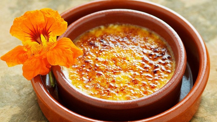 MasterChef mutfağından: Geleneksel İspanyol tatlısı Crema Catalana tarifi