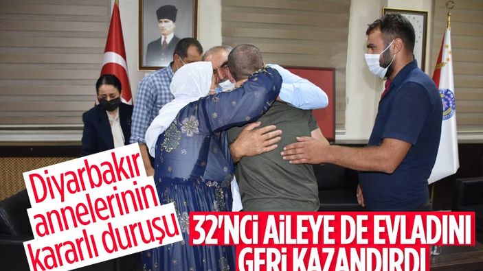 Evlat nöbetinde bir aile daha çocuğuna kavuştu