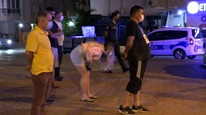Antalya'da ölen sürücüyü görmek için dakikalarca beklediler