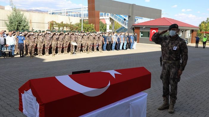 Bingöl'de evinde kaza geçiren özel harekat polisi hayatını kaybetti