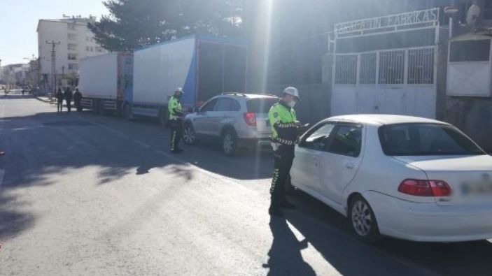 Ağrı’da kural ihlali yapan sürücülere 183 bin 940 lira ceza
